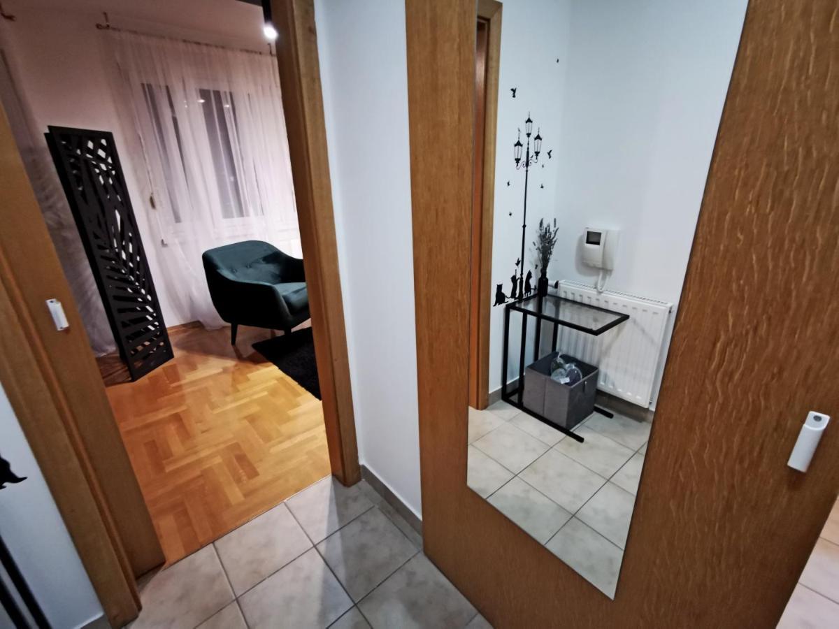 Passenger Self Check-In Apartment Osijek Exterior foto