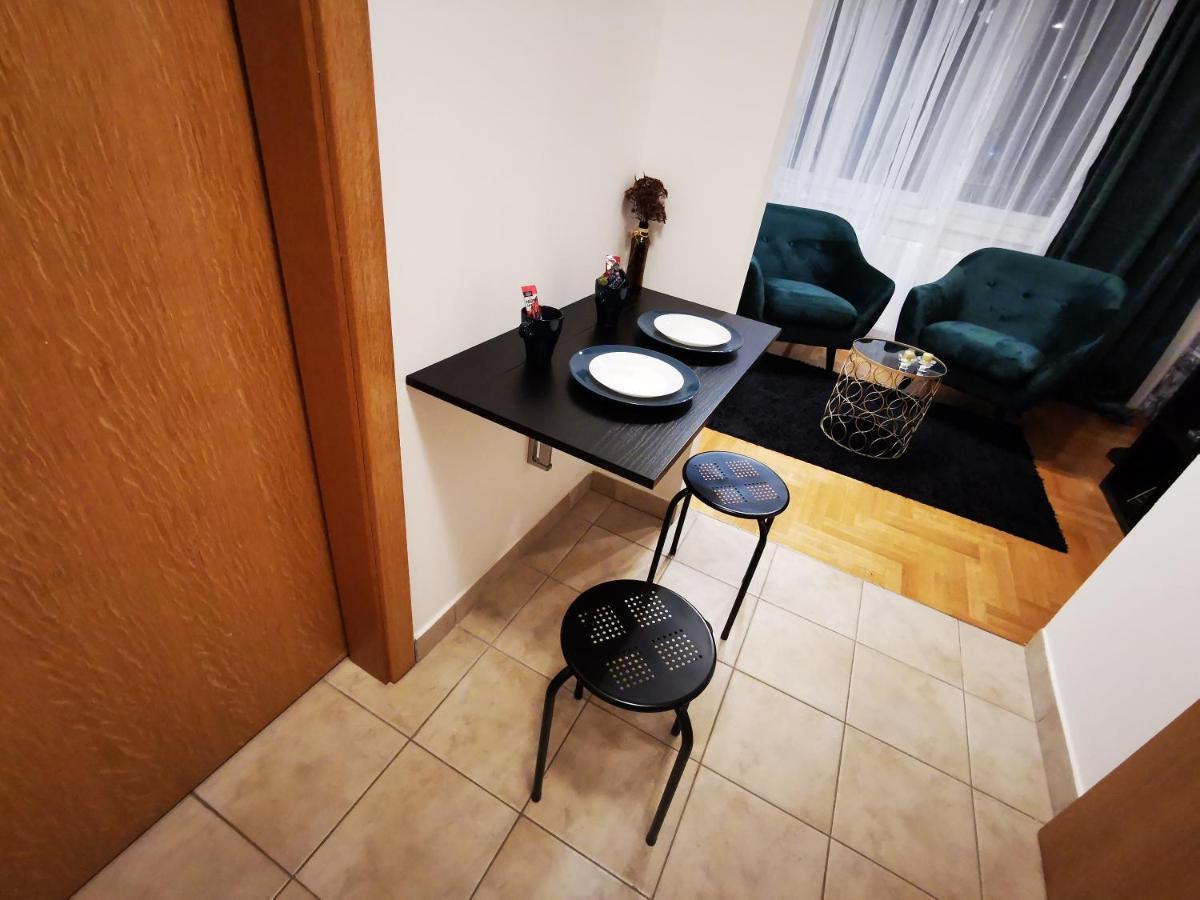 Passenger Self Check-In Apartment Osijek Exterior foto