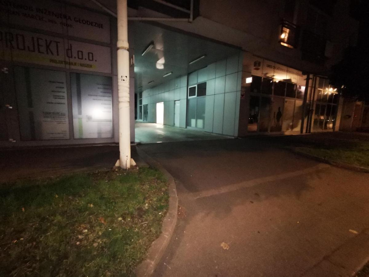 Passenger Self Check-In Apartment Osijek Exterior foto