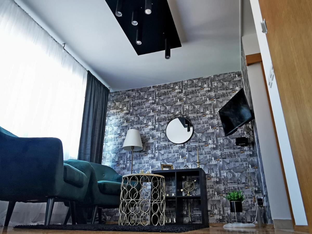 Passenger Self Check-In Apartment Osijek Exterior foto