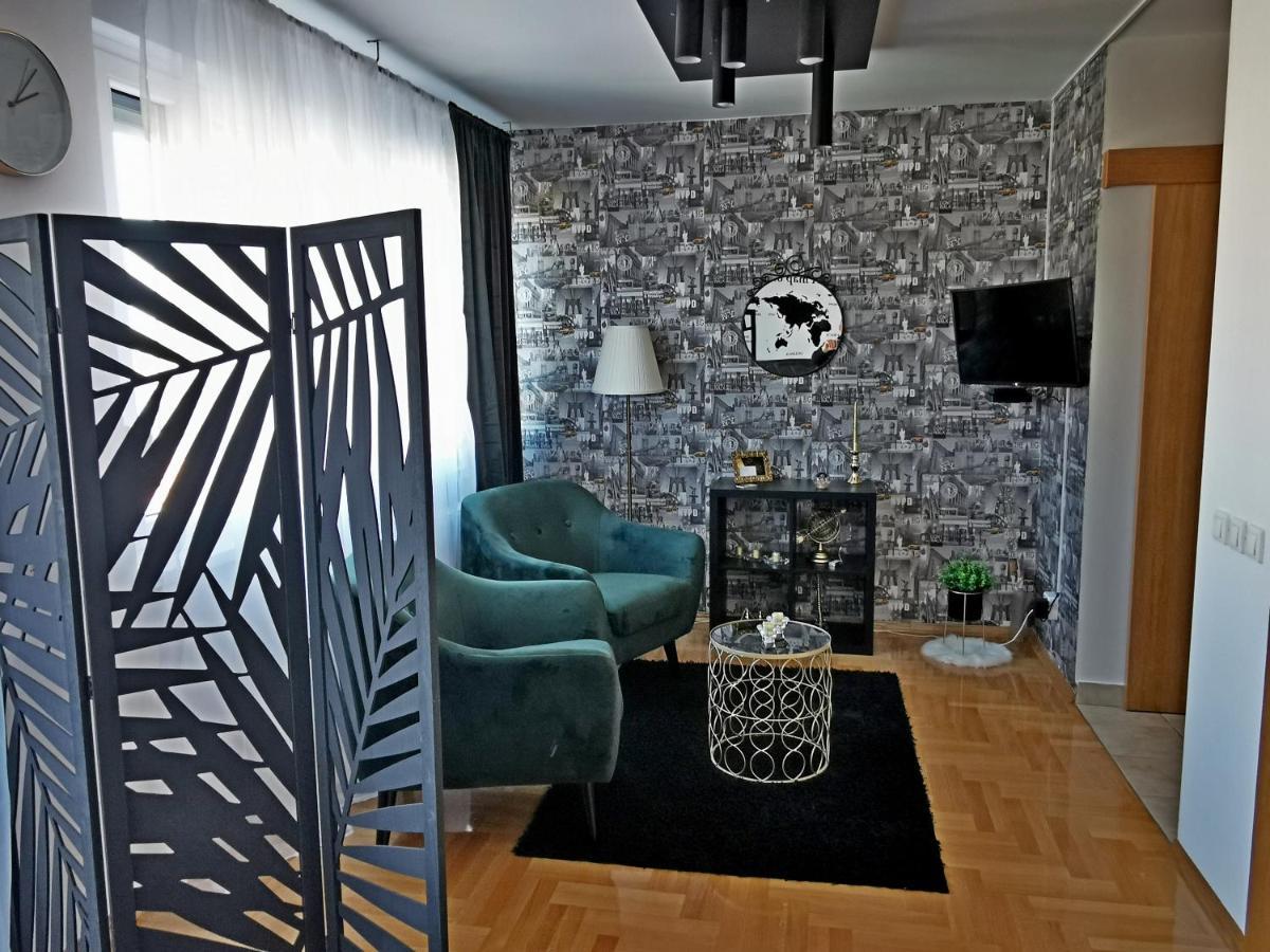 Passenger Self Check-In Apartment Osijek Exterior foto